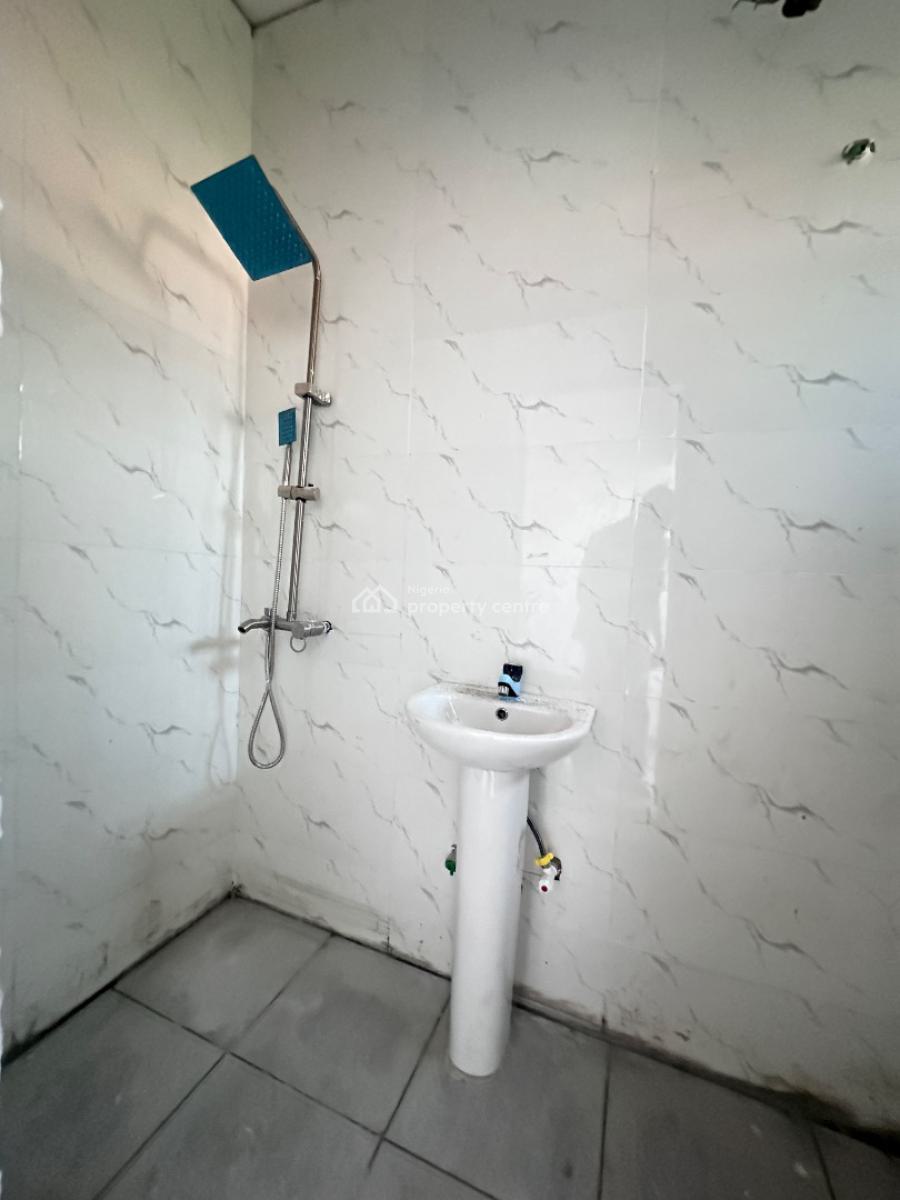 Newly Built 2 Bedroom Flat, Ologolo, Lekki, Lagos, Flat / Apartment for Rent