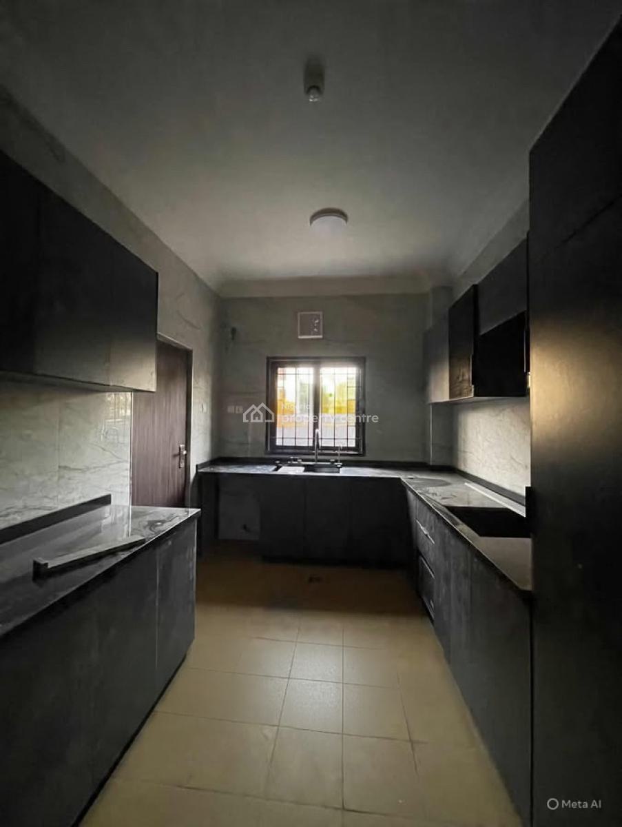 Spacious 3 Bedroom Apartment with Bq, Lekki Phase 1, Lekki, Lagos, Detached Duplex for Rent
