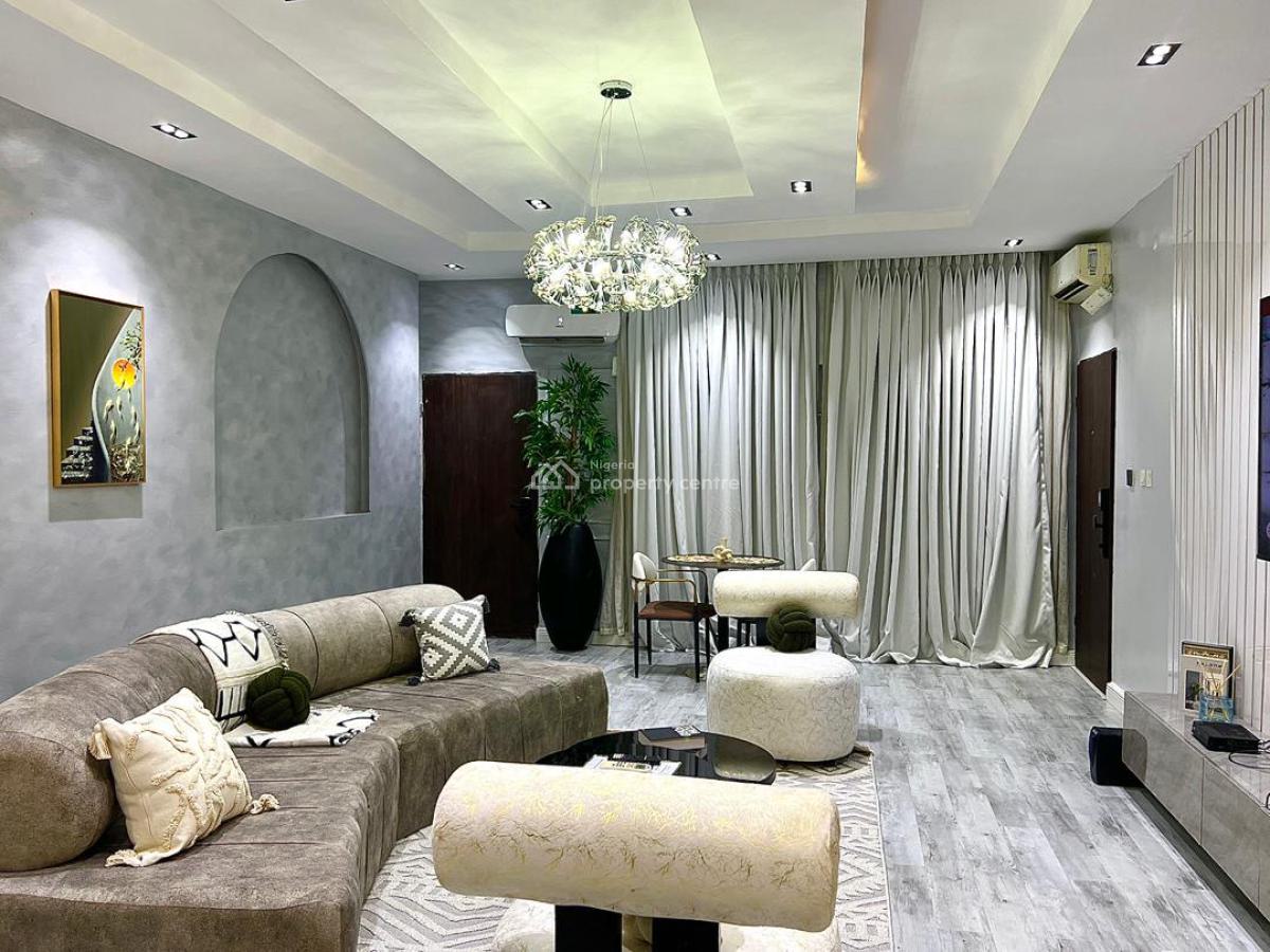 Beautiful and Spacious 3 Bedroom Apartment with Pool, Lekki Phase 1, Lekki, Lagos, Flat / Apartment Short Let