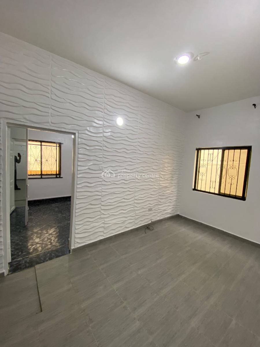 Luxury Room and Parlor Two Toilet  in a Serene Environment, in a Serene Neighborhood, Lekki Phase 1, Lekki, Lagos, Mini Flat (room and Parlour) for Rent