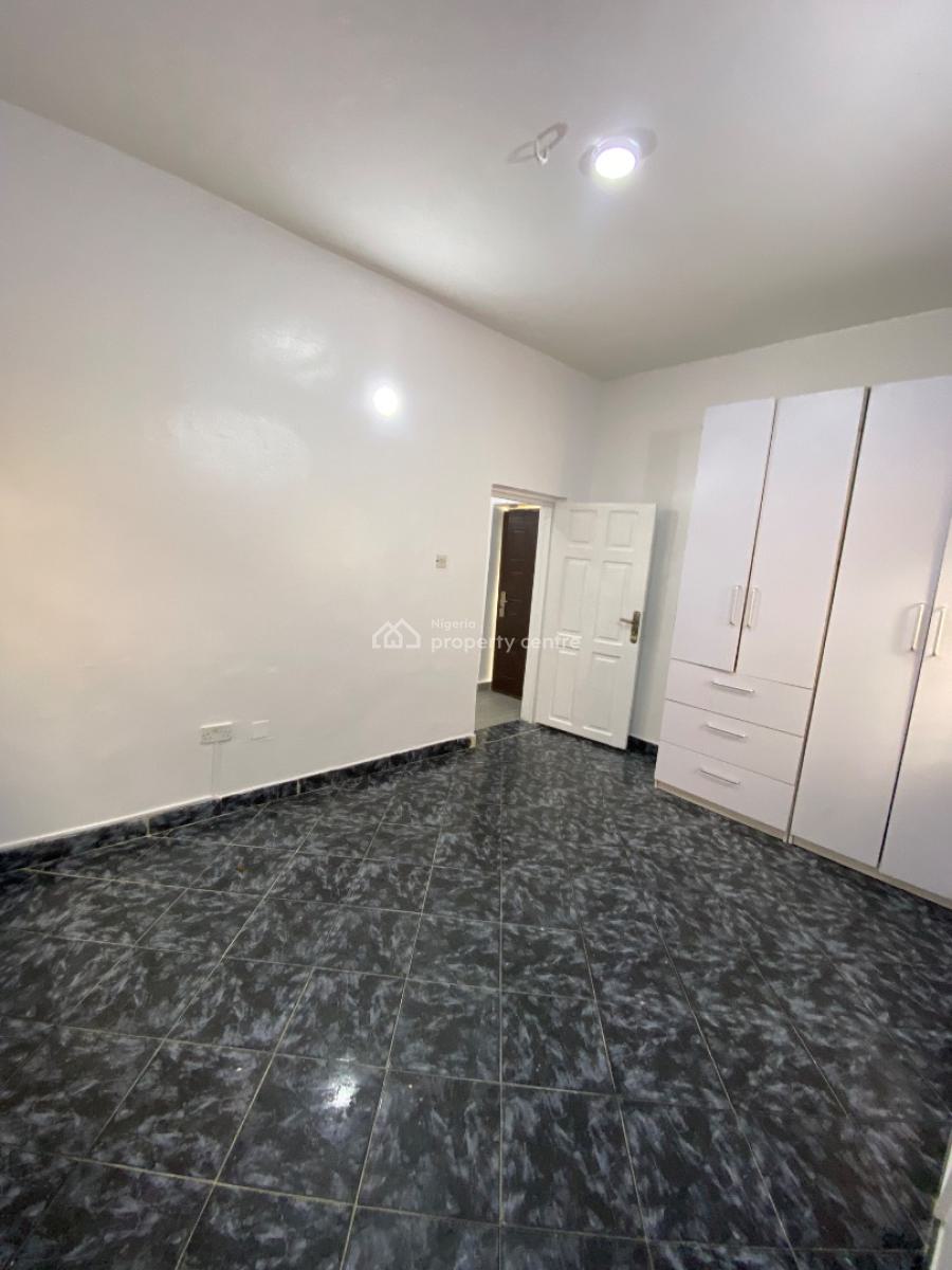 Luxury Room and Parlor Two Toilet  in a Serene Environment, in a Serene Neighborhood, Lekki Phase 1, Lekki, Lagos, Mini Flat (room and Parlour) for Rent