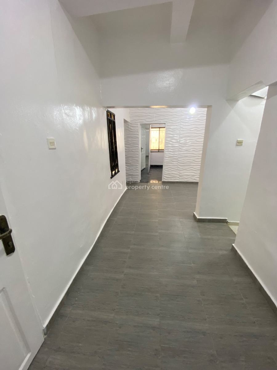 Luxury Room and Parlor Two Toilet  in a Serene Environment, in a Serene Neighborhood, Lekki Phase 1, Lekki, Lagos, Mini Flat (room and Parlour) for Rent