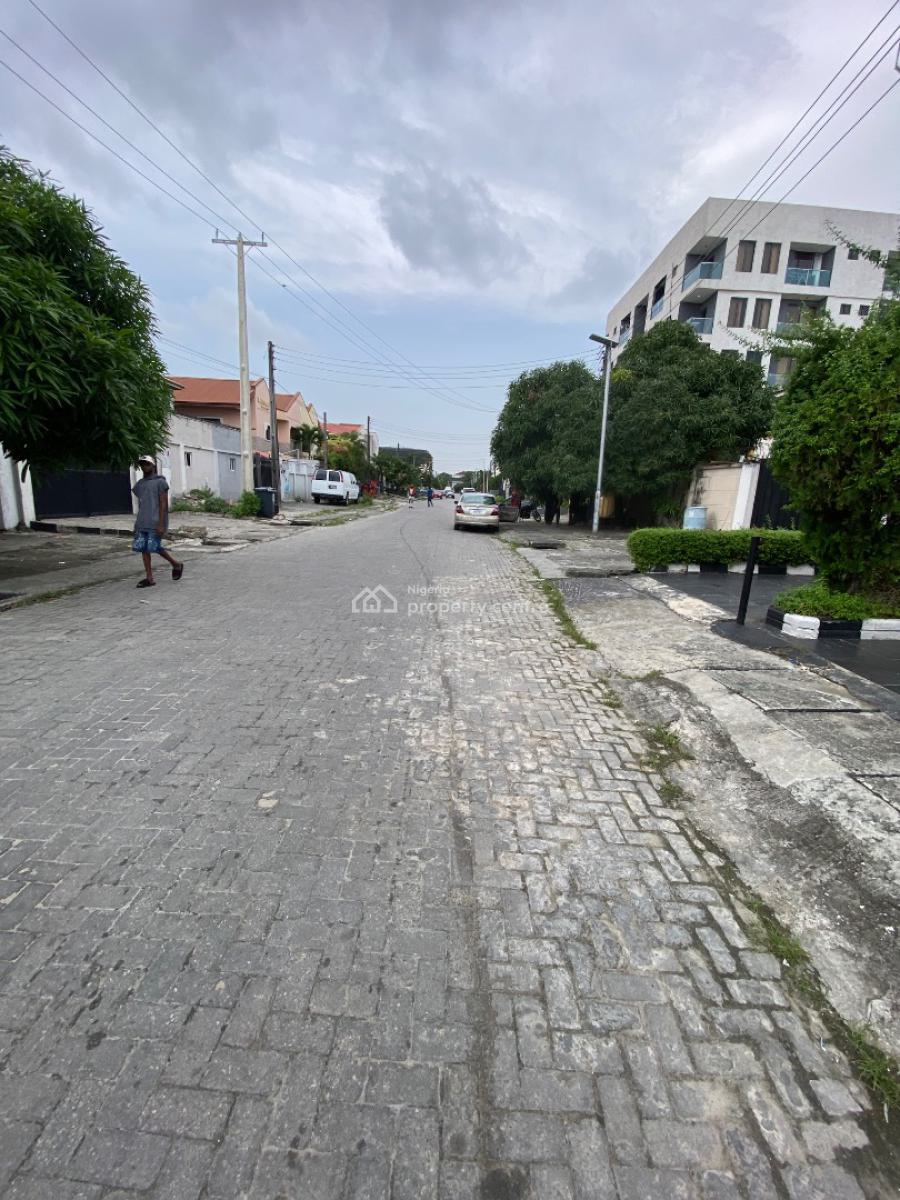 Luxury Room and Parlor Two Toilet  in a Serene Environment, in a Serene Neighborhood, Lekki Phase 1, Lekki, Lagos, Mini Flat (room and Parlour) for Rent