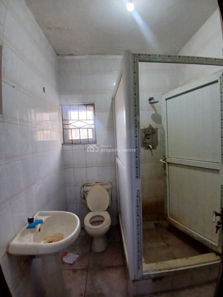 2 Bedrooms with Shared Kitchen, Badore, Ajah, Lagos, Flat / Apartment for Rent