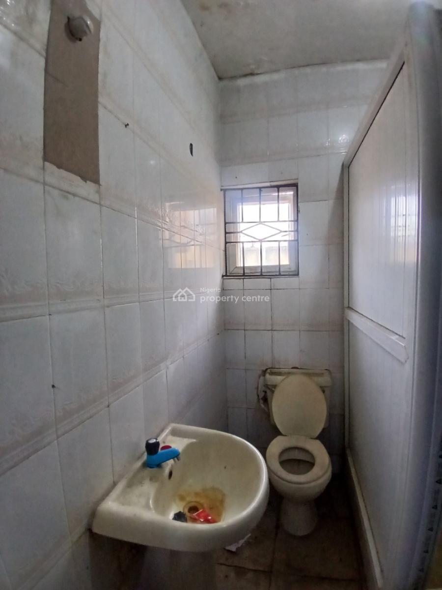2 Bedrooms with Shared Kitchen, Badore, Ajah, Lagos, Flat / Apartment for Rent