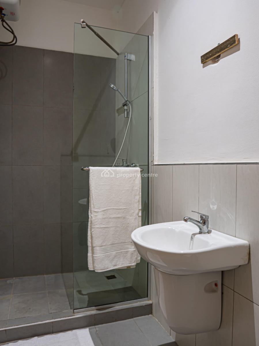 a Tasteful Furnished Apartment with All Important Amenities and 24 H, Lekki Phase 1, Lekki, Lagos, Flat / Apartment Short Let