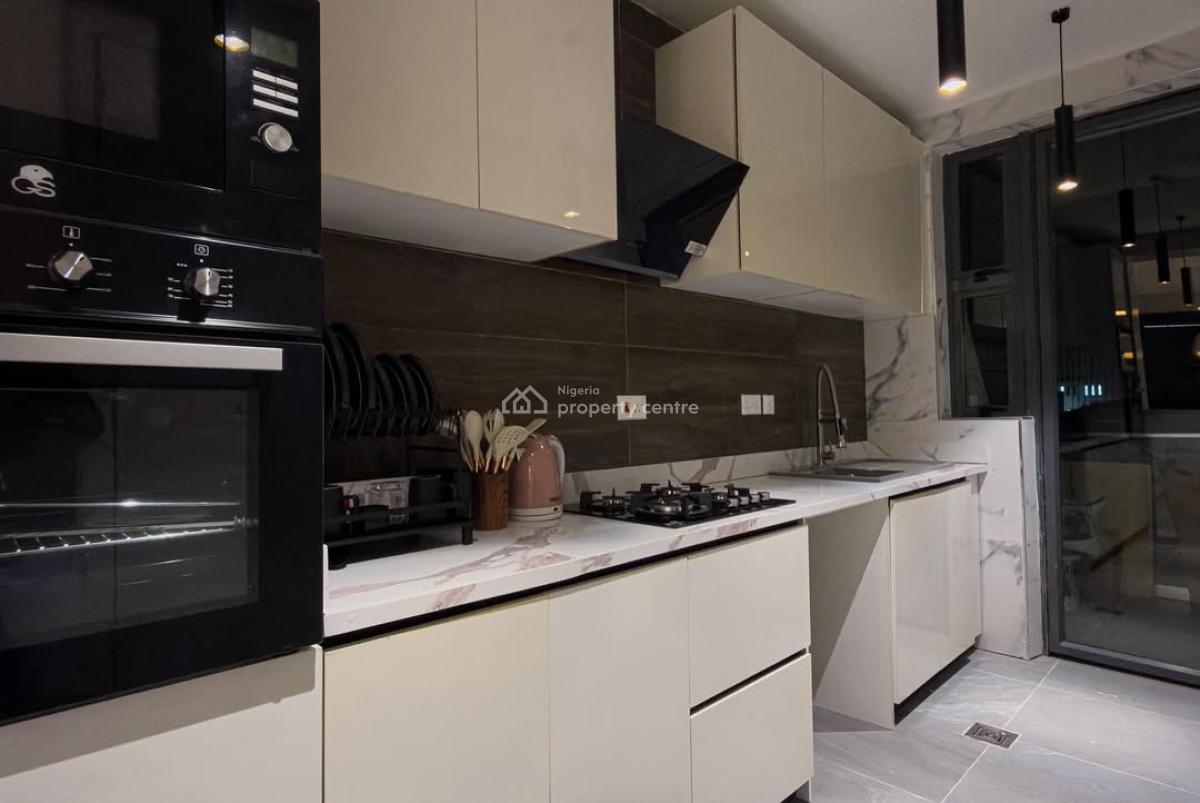 Cozy Beautiful 1 Bedroom Apartment with Gym, & Swimming Pool, Freedom Way, Lekki, Lagos, Flat / Apartment Short Let