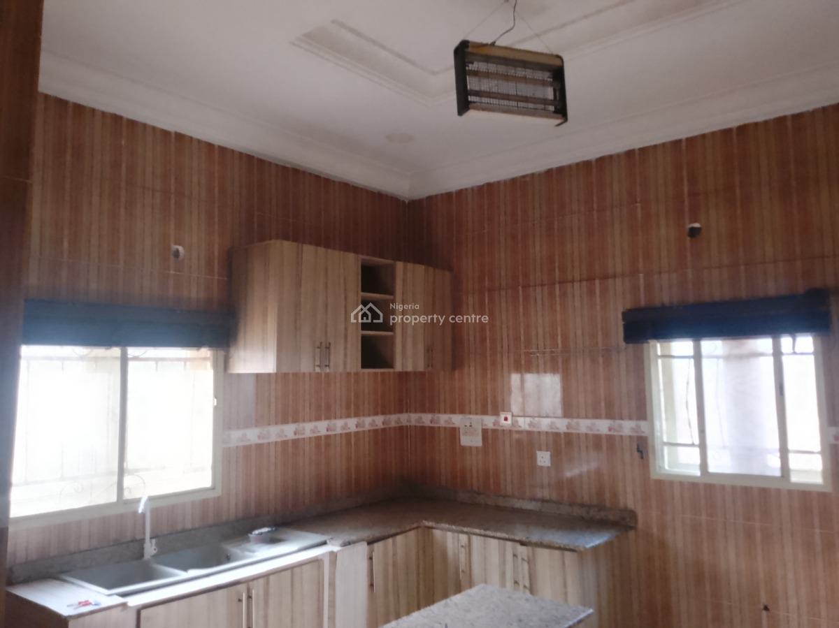 Luxury Three Bedroom Duplex with Bq, Scc Road, Ushafa, Bwari, Abuja, Detached Duplex for Rent
