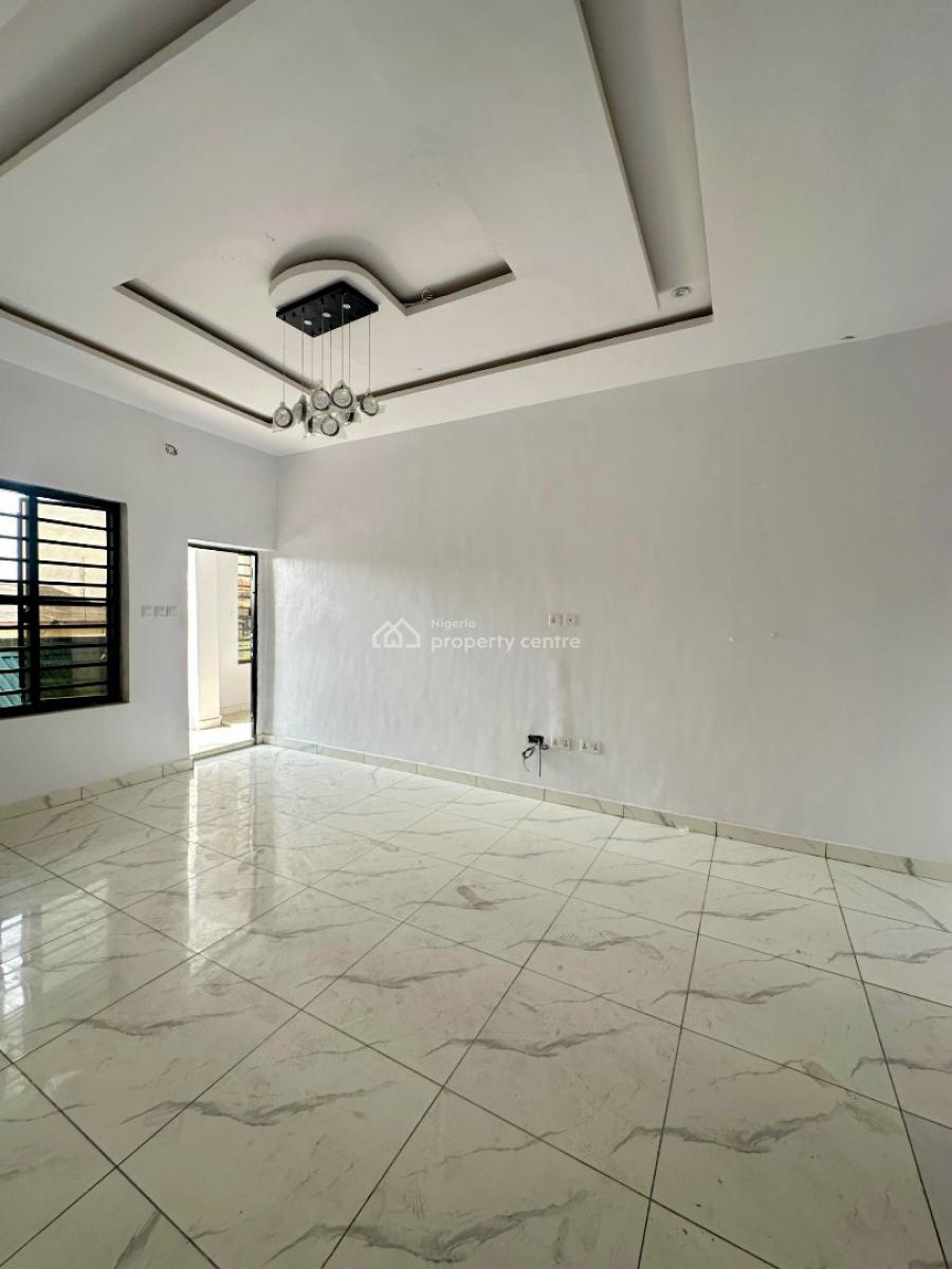 Lovely Built 3 Bedroom Apartment, Surulere, Lagos, Block of Flats for Sale