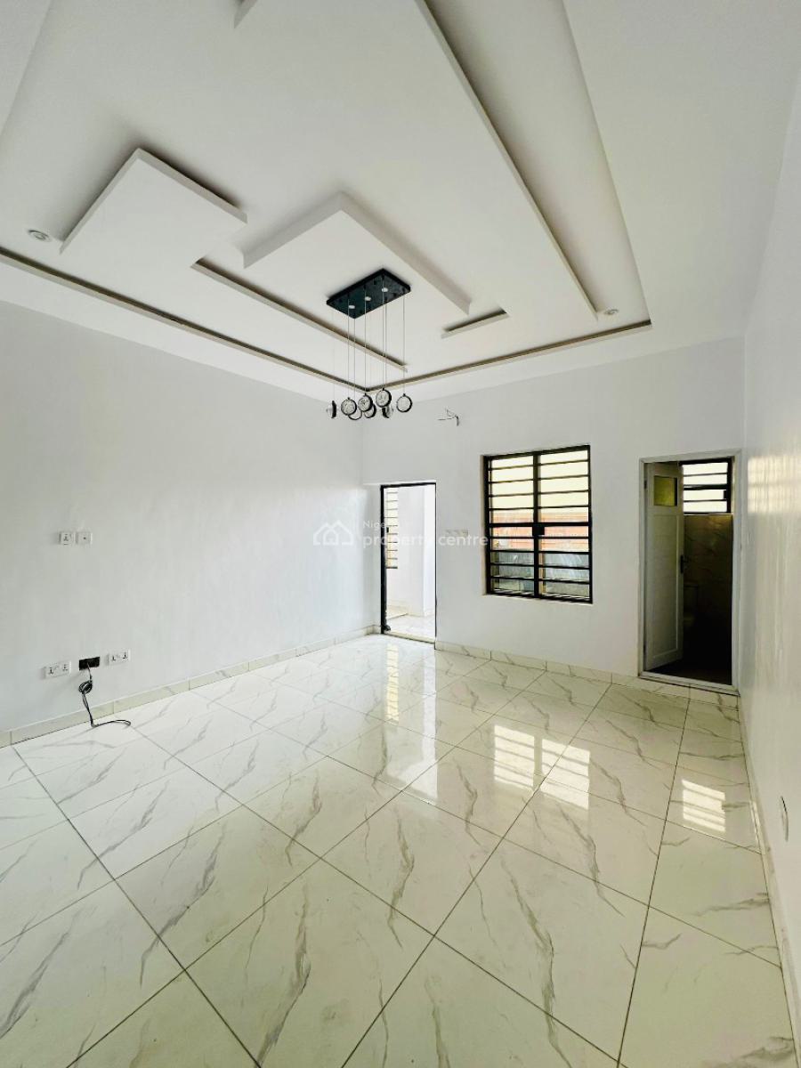 Lovely Built 3 Bedroom Apartment, Surulere, Lagos, Block of Flats for Sale