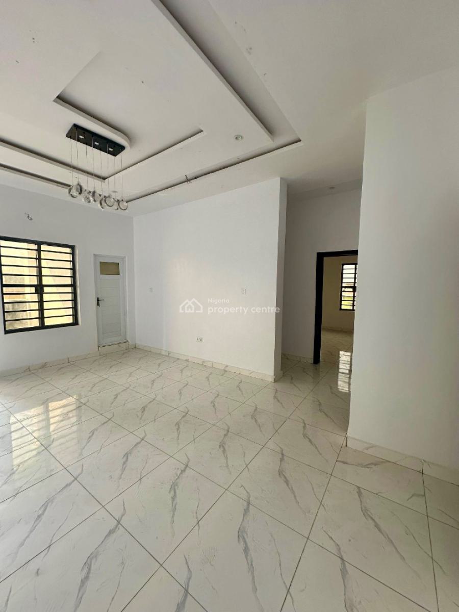 Lovely Built 3 Bedroom Apartment, Surulere, Lagos, Block of Flats for Sale