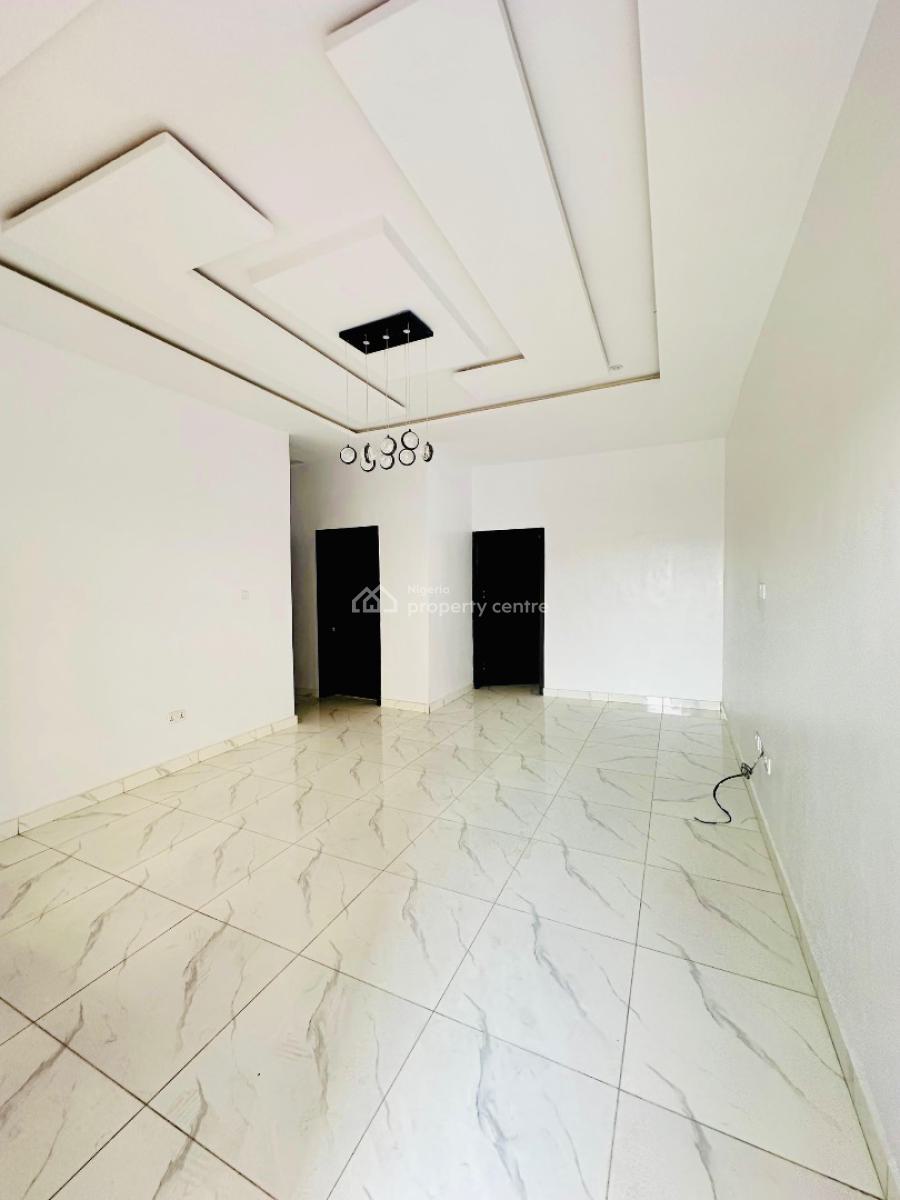 Lovely Built 3 Bedroom Apartment, Surulere, Lagos, Block of Flats for Sale