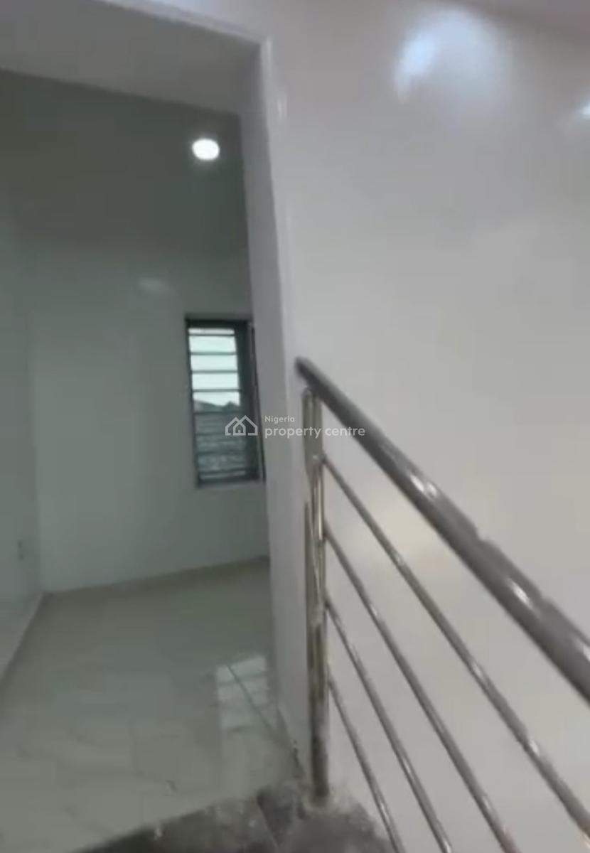 a Lovely 3bedroom Penthouse Bungalow with a Solar and Topnotch Equipme, Abraham Adesanya Estate,, Ajah, Lagos, Detached Bungalow for Sale