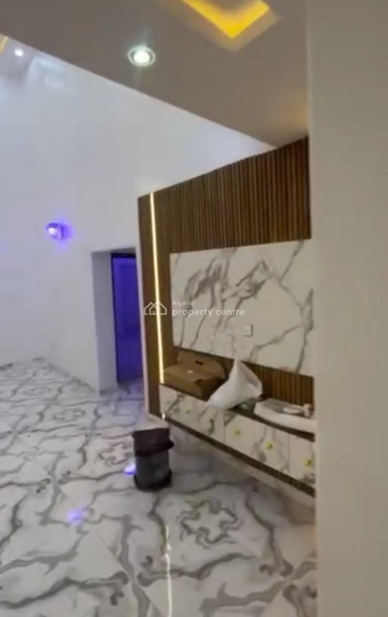 a Lovely 3bedroom Penthouse Bungalow with a Solar and Topnotch Equipme, Abraham Adesanya Estate,, Ajah, Lagos, Detached Bungalow for Sale