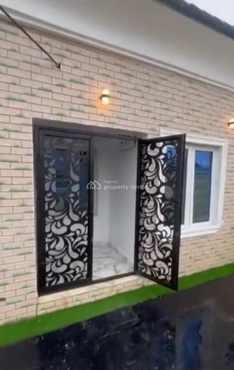 a Lovely 3bedroom Penthouse Bungalow with a Solar and Topnotch Equipme, Abraham Adesanya Estate,, Ajah, Lagos, Detached Bungalow for Sale