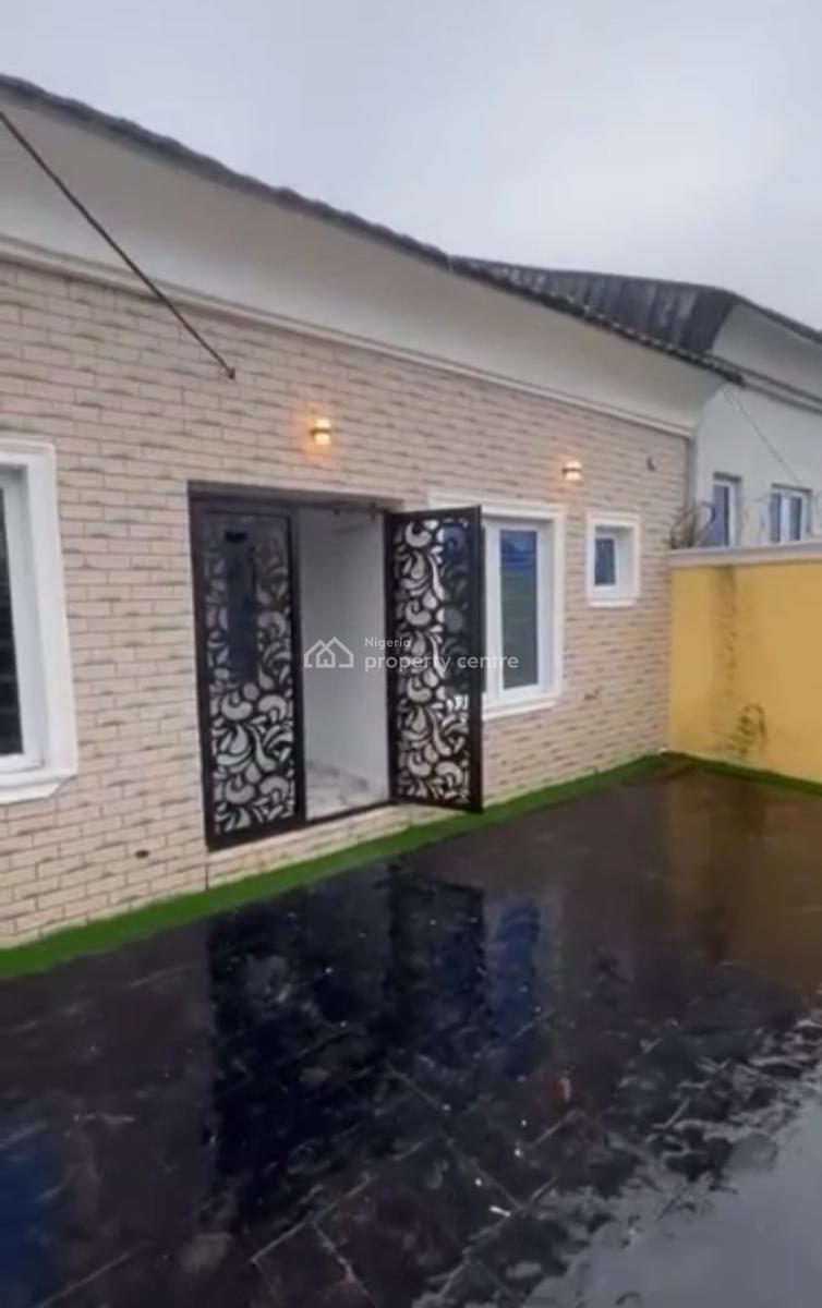 a Lovely 3bedroom Penthouse Bungalow with a Solar and Topnotch Equipme, Abraham Adesanya Estate,, Ajah, Lagos, Detached Bungalow for Sale
