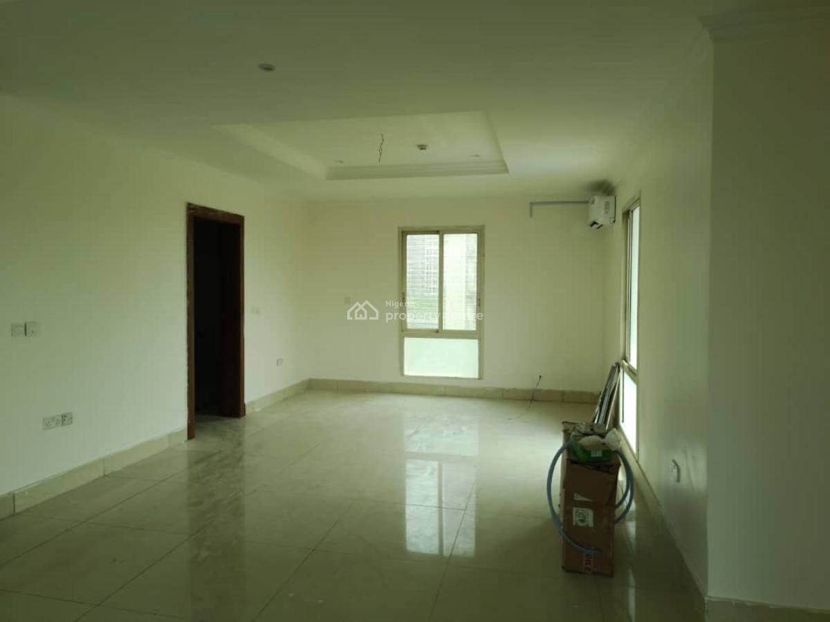 Clean 3bedroom in Ikoyi Negotiatable, Ikoyi, Lagos, Flat / Apartment for Rent