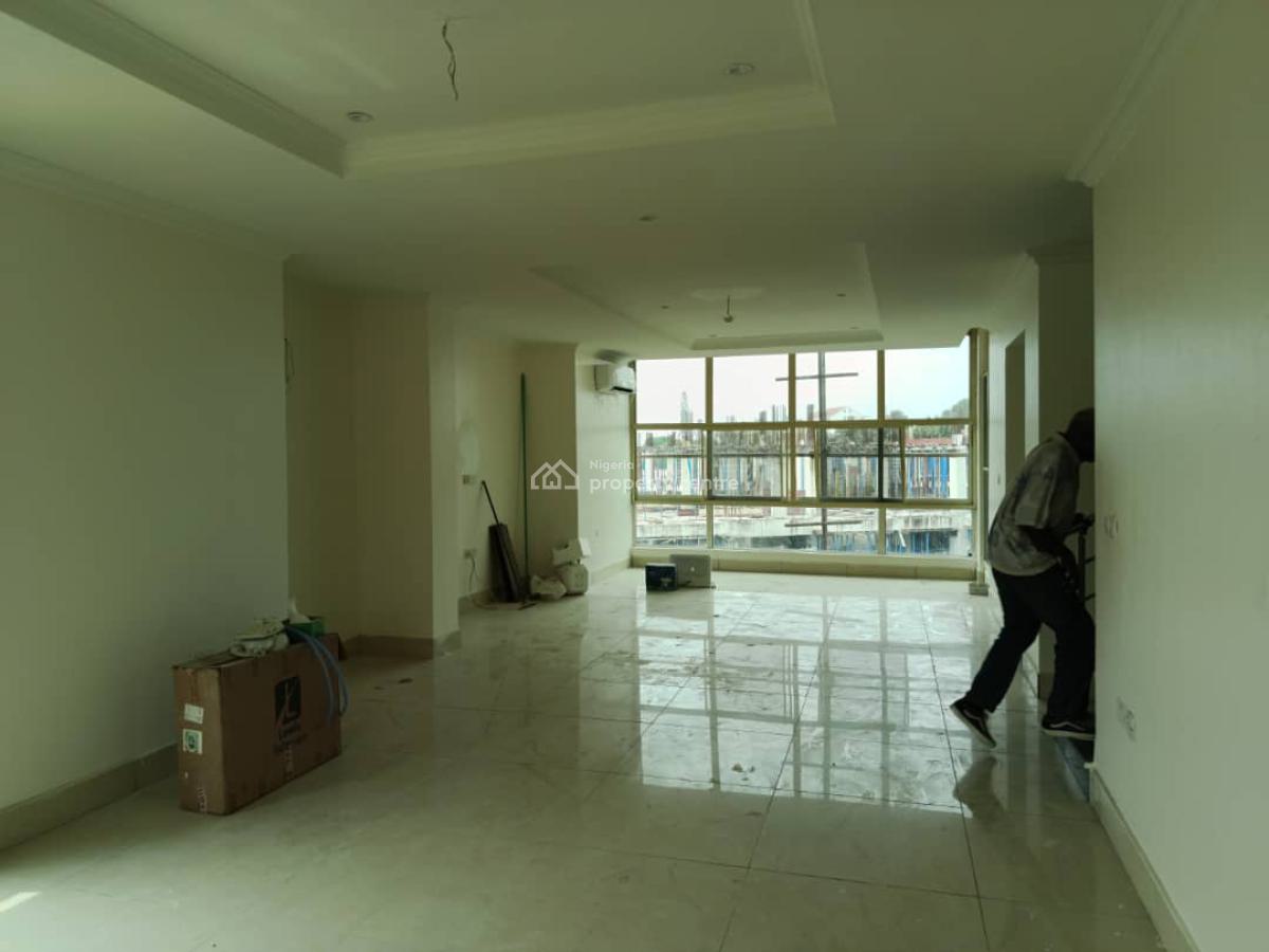 Clean 3bedroom in Ikoyi Negotiatable, Ikoyi, Lagos, Flat / Apartment for Rent