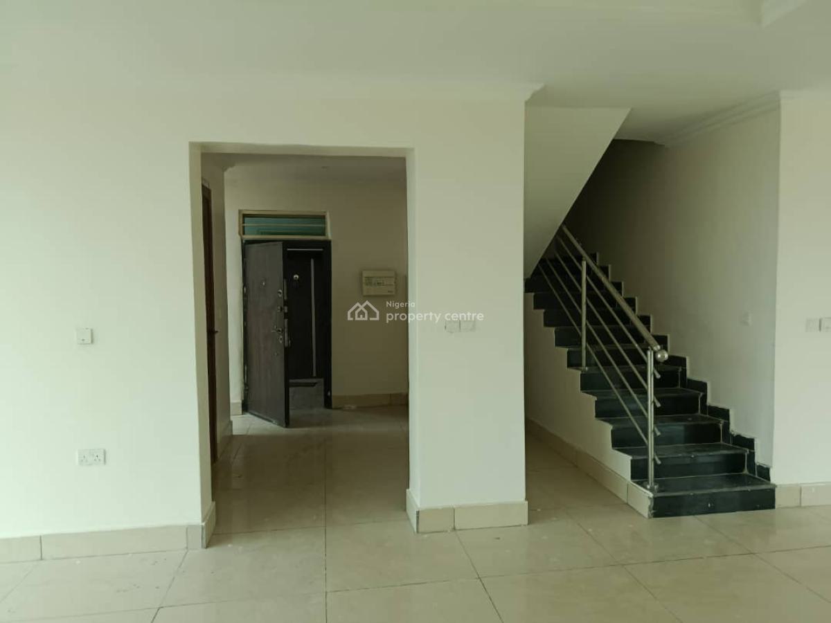 Clean 3bedroom in Ikoyi Negotiatable, Ikoyi, Lagos, Flat / Apartment for Rent