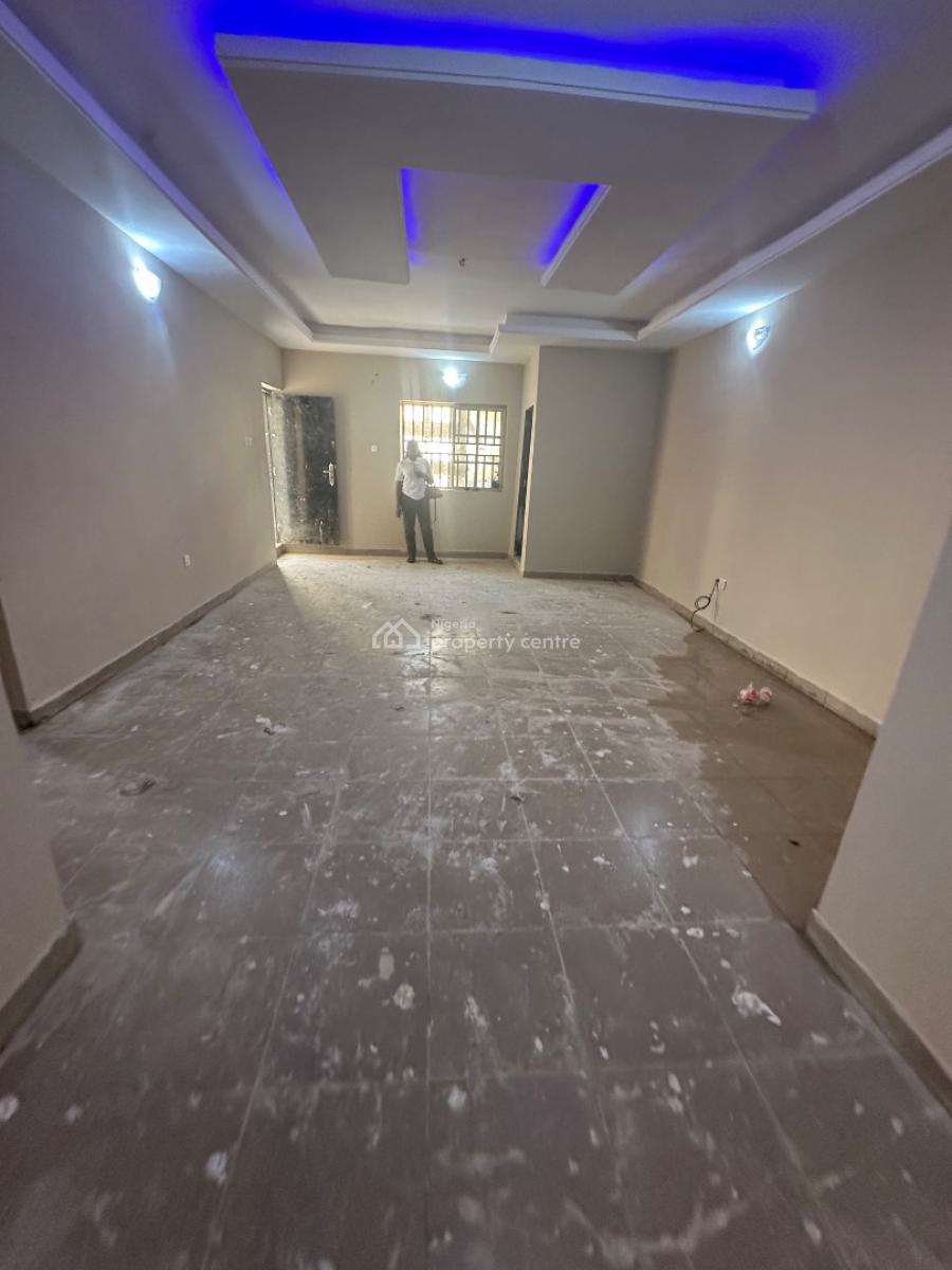 Two Bedroom Apartment in a Decent Environment, 2nd Avenue, Gwarinpa, Abuja, Flat / Apartment for Rent