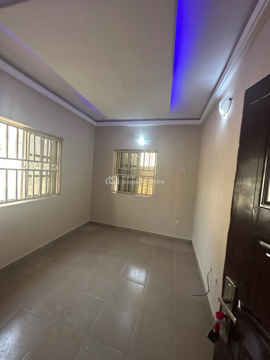 Two Bedroom Apartment in a Decent Environment, 2nd Avenue, Gwarinpa, Abuja, Flat / Apartment for Rent