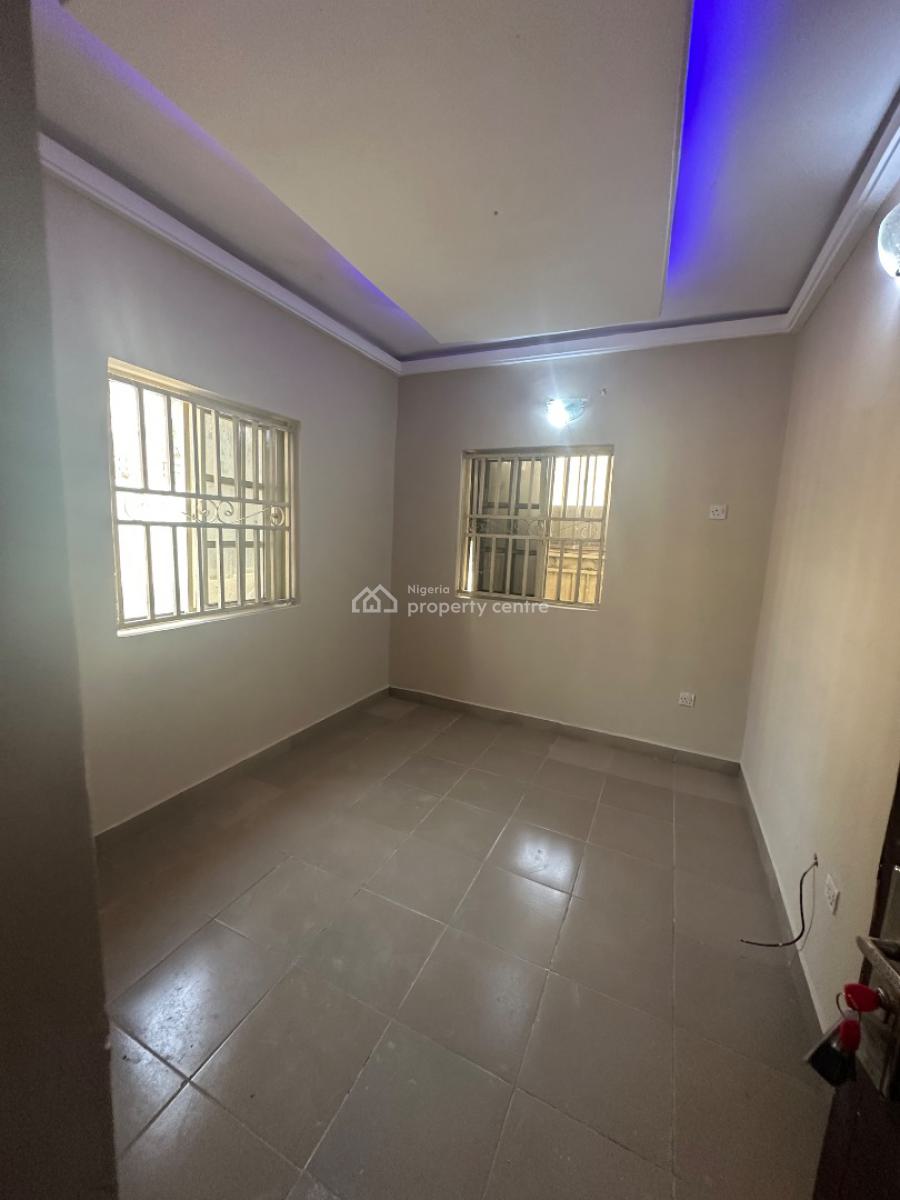 Two Bedroom Apartment in a Decent Environment, 2nd Avenue, Gwarinpa, Abuja, Flat / Apartment for Rent