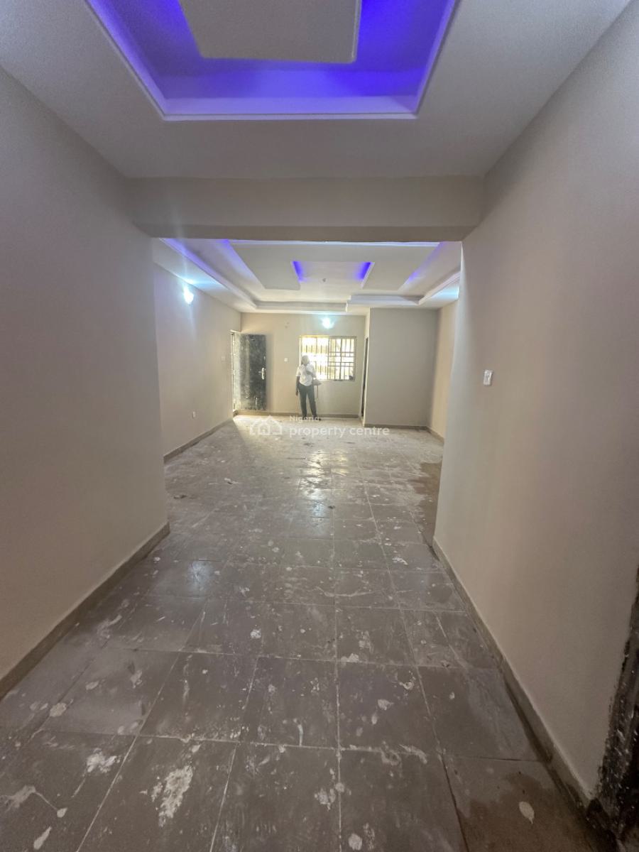 Two Bedroom Apartment in a Decent Environment, 2nd Avenue, Gwarinpa, Abuja, Flat / Apartment for Rent