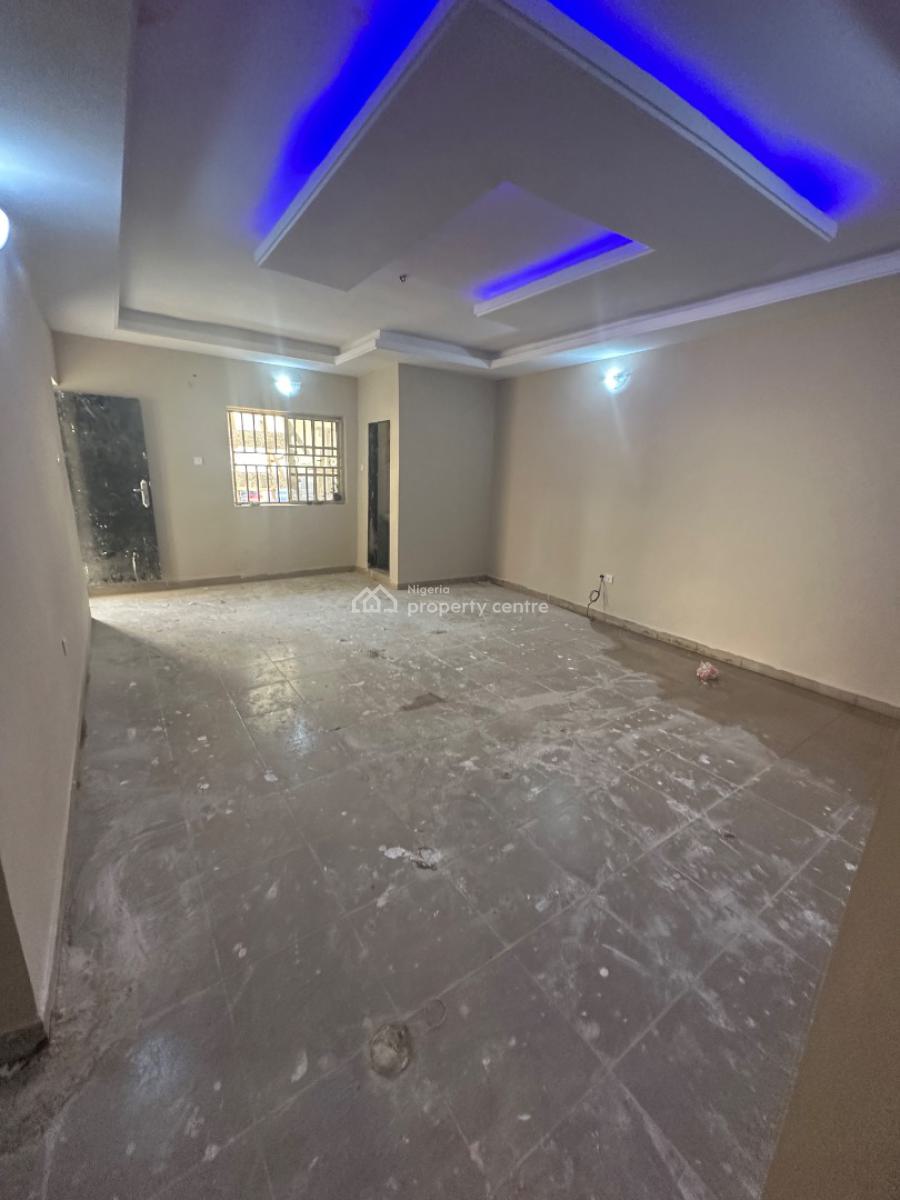 Two Bedroom Apartment in a Decent Environment, 2nd Avenue, Gwarinpa, Abuja, Flat / Apartment for Rent