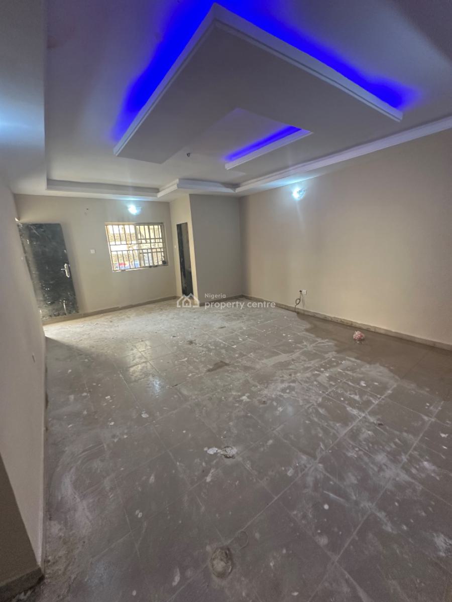 Two Bedroom Apartment in a Decent Environment, 2nd Avenue, Gwarinpa, Abuja, Flat / Apartment for Rent