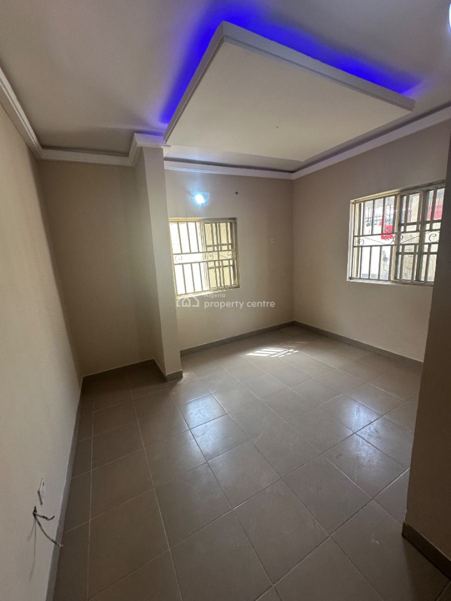 Two Bedroom Apartment in a Decent Environment, 2nd Avenue, Gwarinpa, Abuja, Flat / Apartment for Rent
