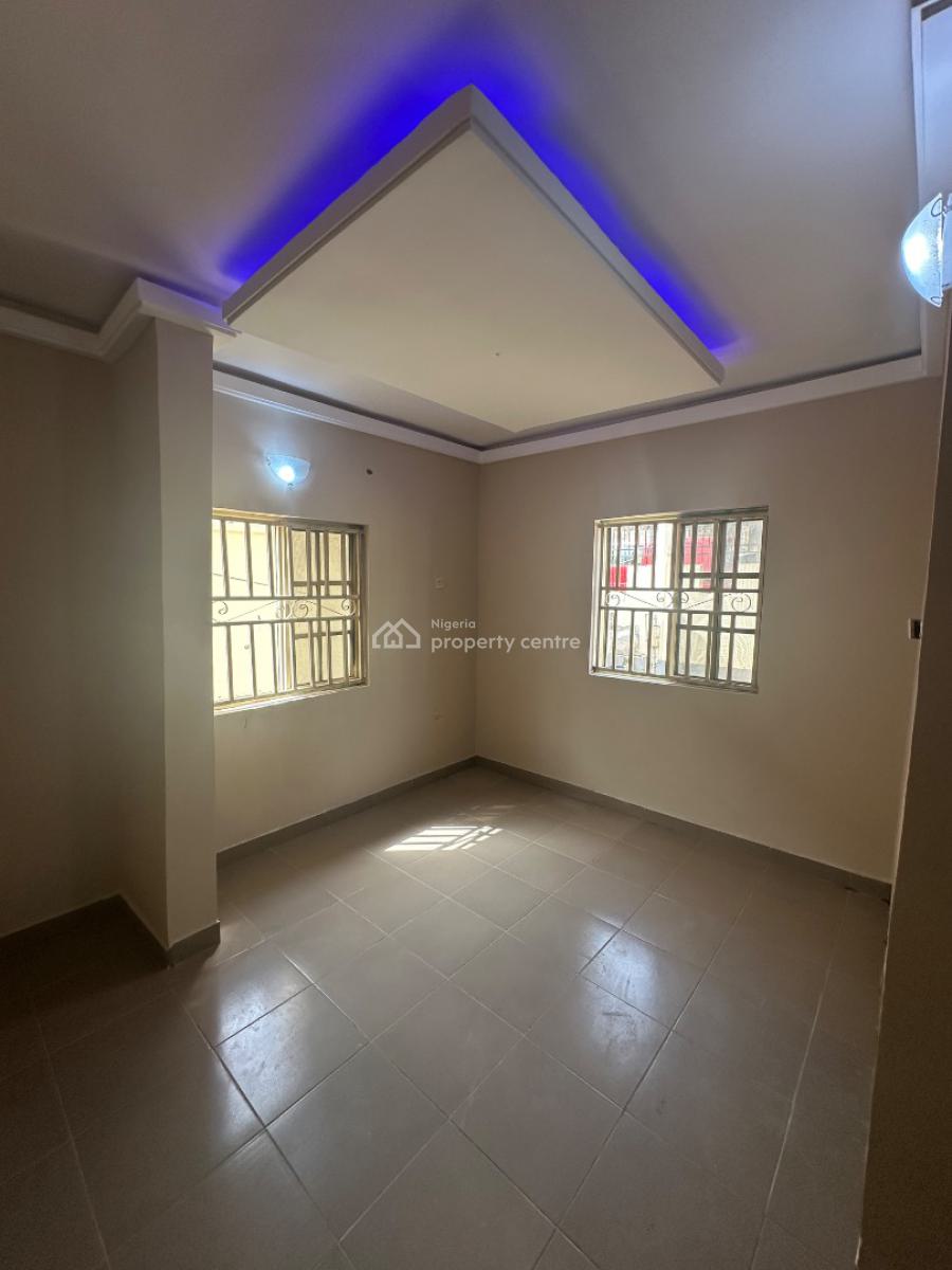 Two Bedroom Apartment in a Decent Environment, 2nd Avenue, Gwarinpa, Abuja, Flat / Apartment for Rent