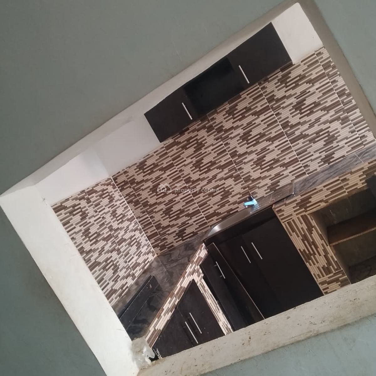 3 Bedroom Flat, Galilee,oki Olodo, Ibadan, Oyo, Flat / Apartment for Rent