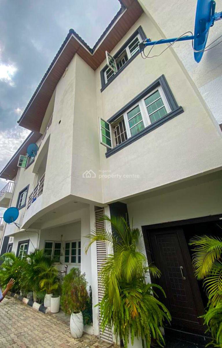 Newly Renovated 3 Bedroom Flat on Ground Floor, Lekki Phase 1, Lekki, Lagos, Flat / Apartment for Rent