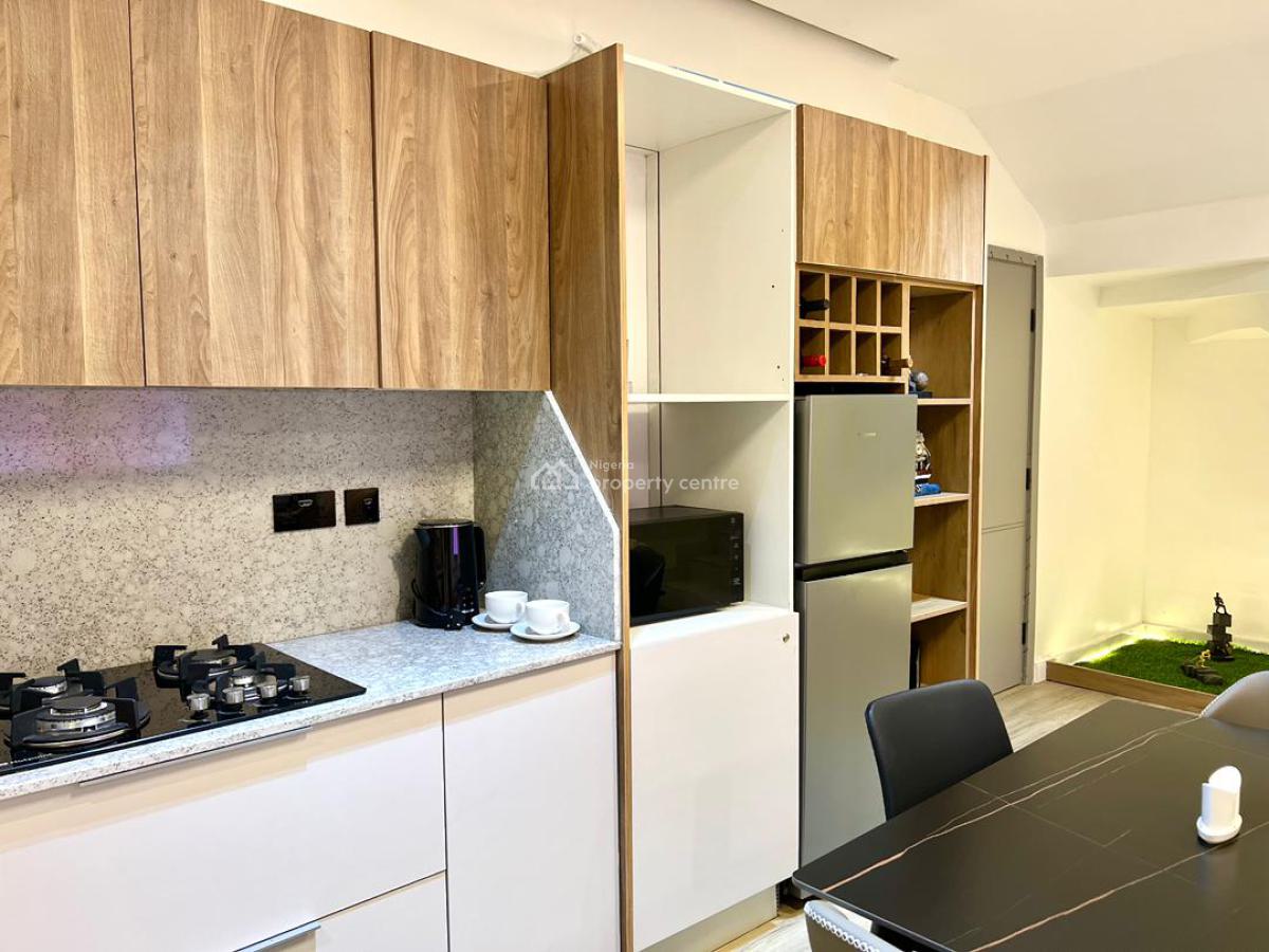 Luxury 2 Bedroom Maisonette with Alexa, Ps5, Balcony, and Elevator, Freedom Way, Lekki Phase 1, Lekki, Lagos, Flat / Apartment Short Let