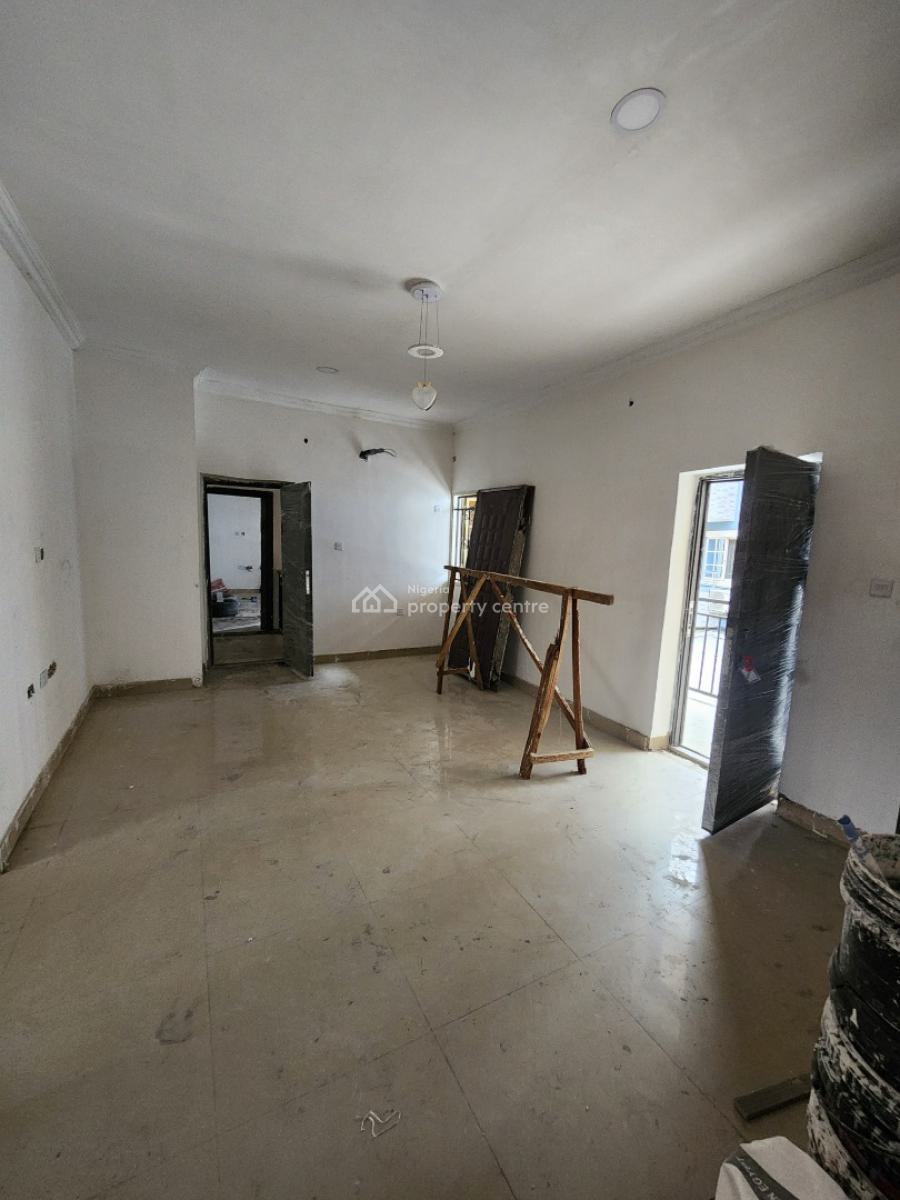 Tastefully Renovated Lovely Newly Renovated 3 Bedroom Flats, Off Falolu Street, Surulere, Lagos, House for Rent