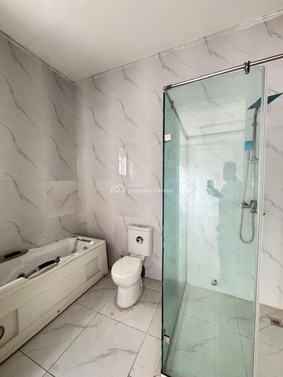 Four Bedrooms Terrace, Ikota, Lekki, Lagos, Terraced Duplex for Sale