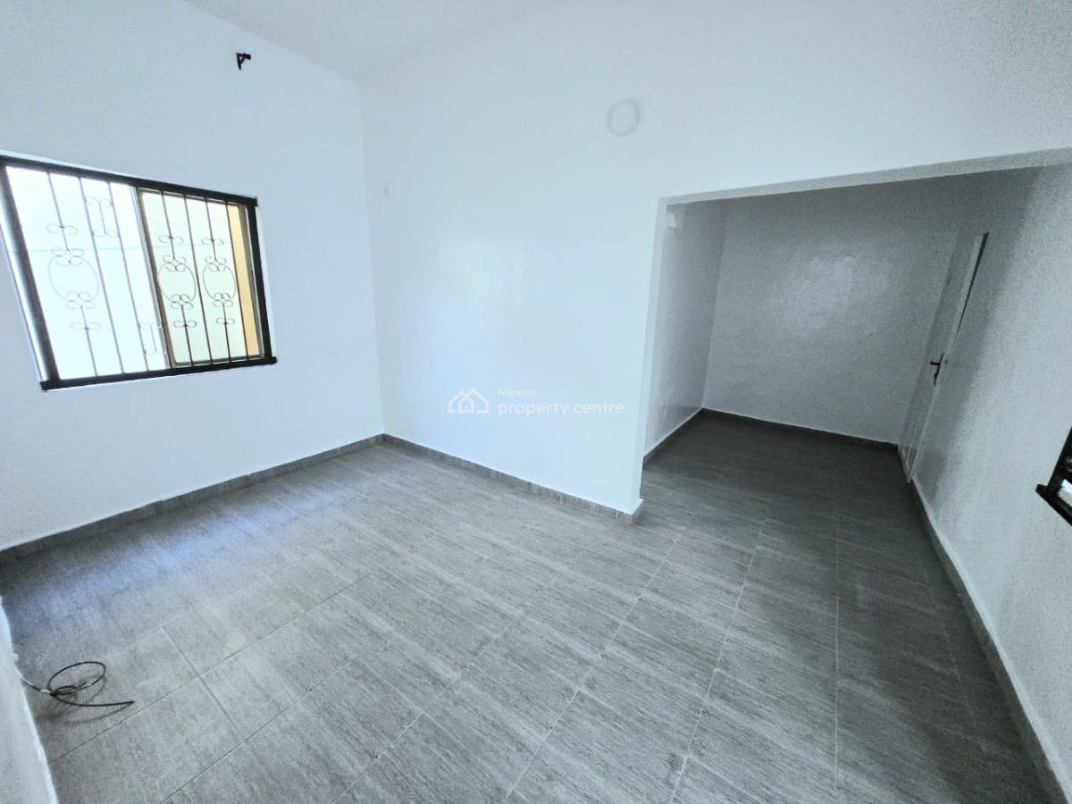 Spacious 1-bedroom Apartment, Lekki Phase 1, Lekki, Lagos, Flat / Apartment for Rent