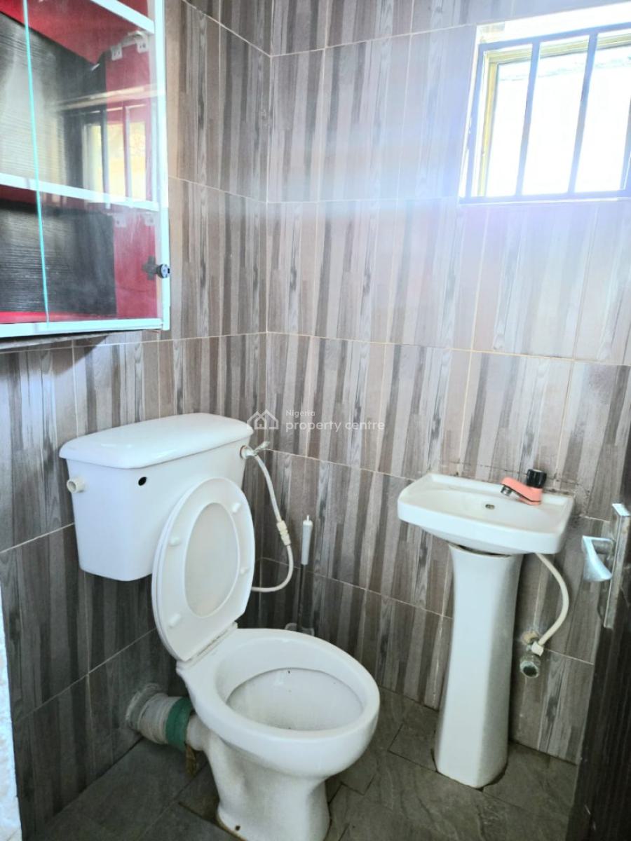 Spacious 1-bedroom Apartment, Lekki Phase 1, Lekki, Lagos, Flat / Apartment for Rent