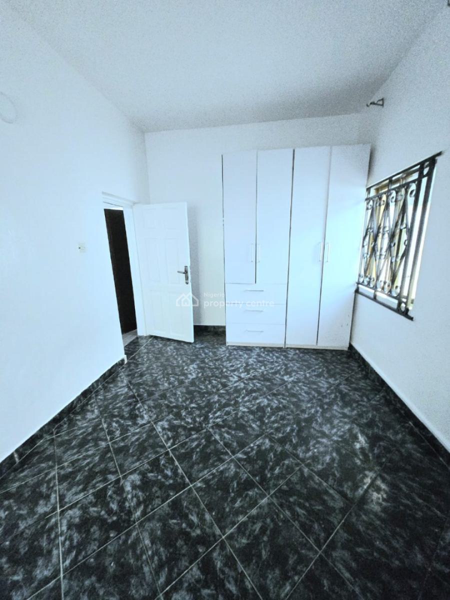 Spacious 1-bedroom Apartment, Lekki Phase 1, Lekki, Lagos, Flat / Apartment for Rent