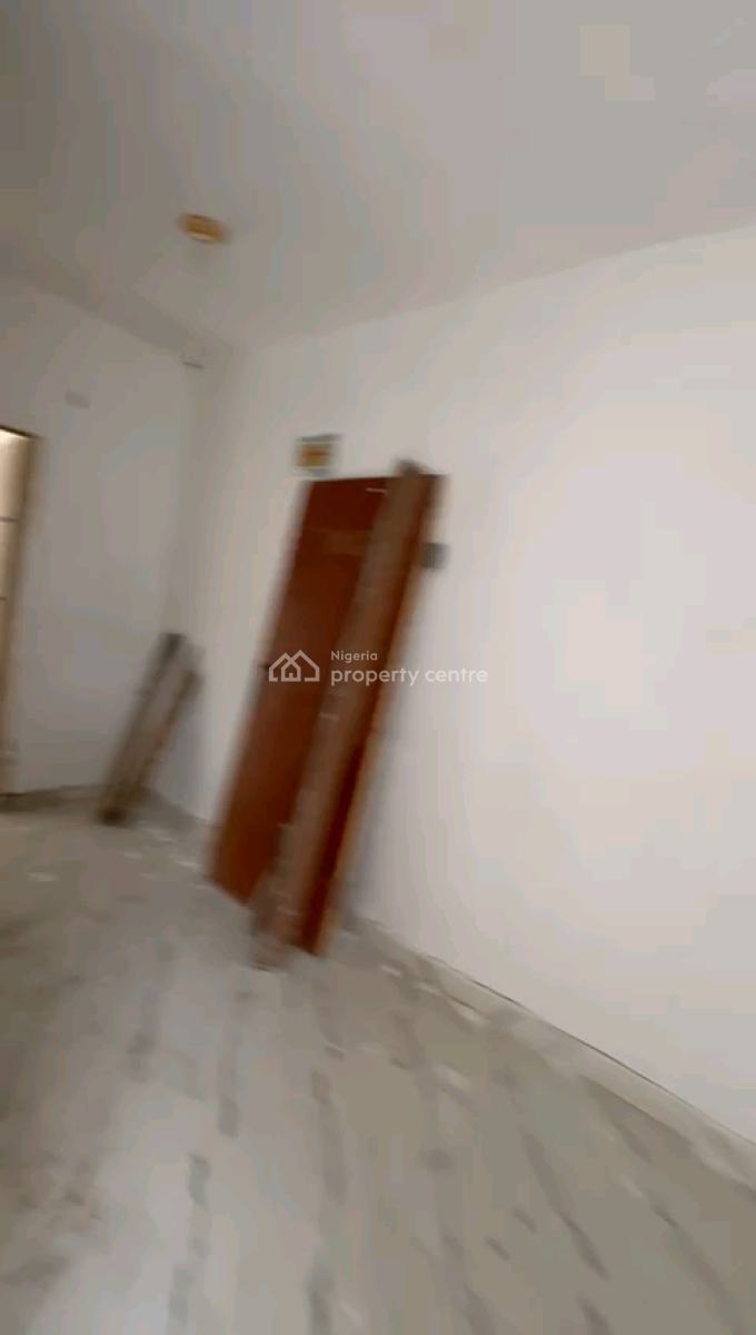 a Relatively New and Spacious Miniflat, Groundfloor with 1toilet, Off Market Street, Shomolu, Lagos, Mini Flat (room and Parlour) for Rent