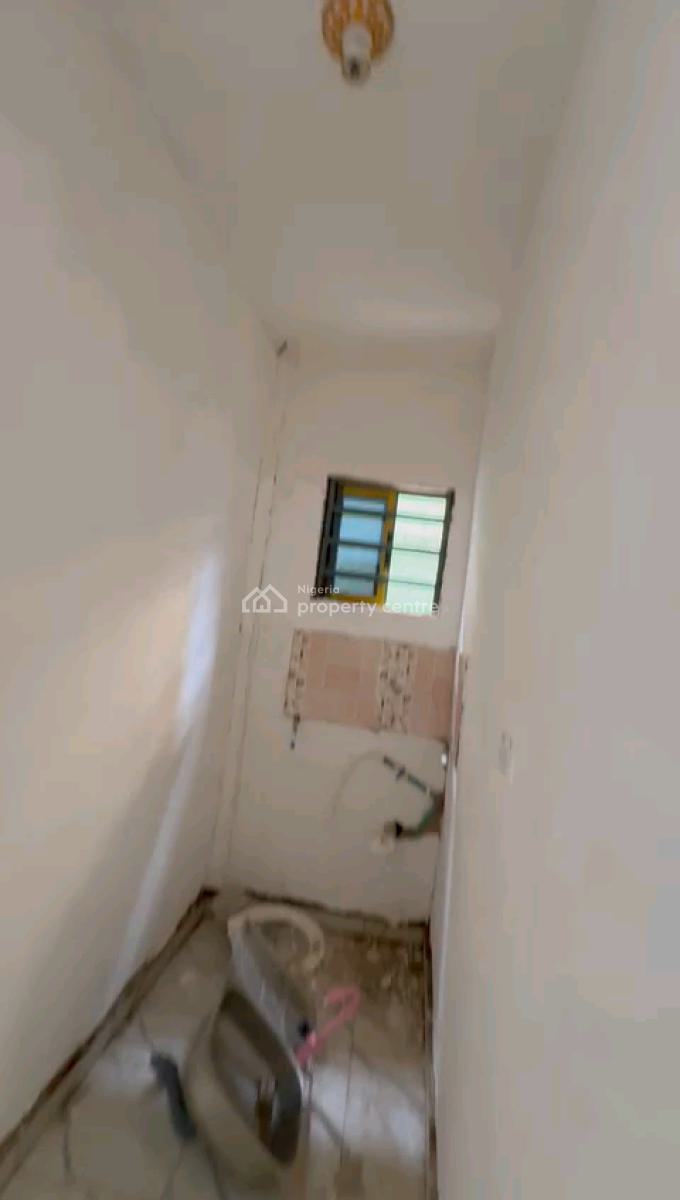 a Relatively New and Spacious Miniflat, Groundfloor with 1toilet, Off Market Street, Shomolu, Lagos, Mini Flat (room and Parlour) for Rent