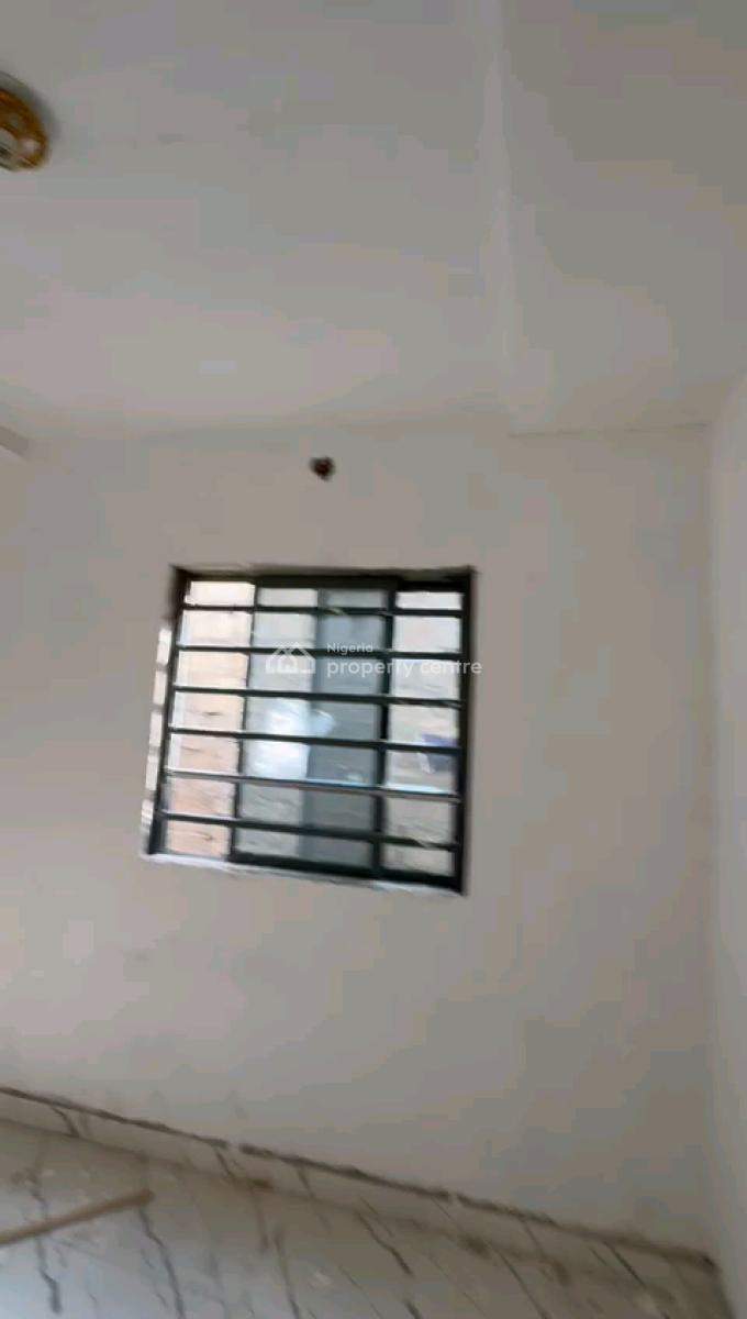 a Relatively New and Spacious Miniflat, Groundfloor with 1toilet, Off Market Street, Shomolu, Lagos, Mini Flat (room and Parlour) for Rent