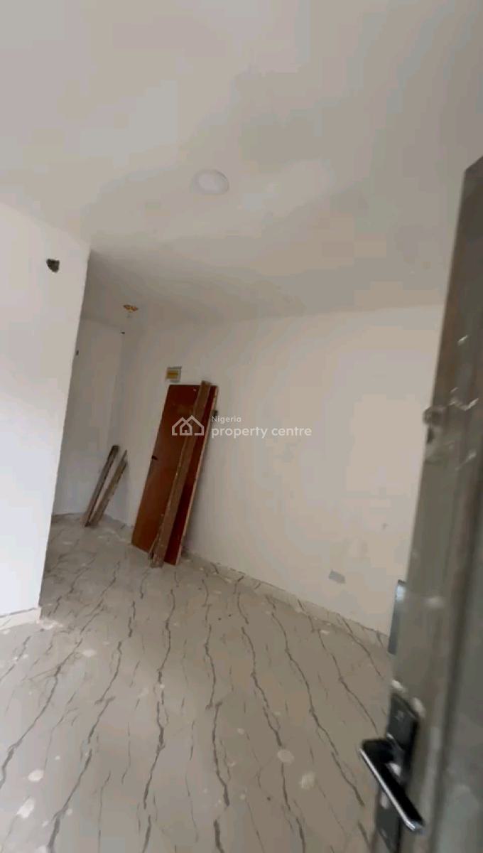 Relatively New and Spacious Miniflat, Groundfloor with 1toilet, Off Market Street, Shomolu, Lagos, Mini Flat (room and Parlour) for Rent