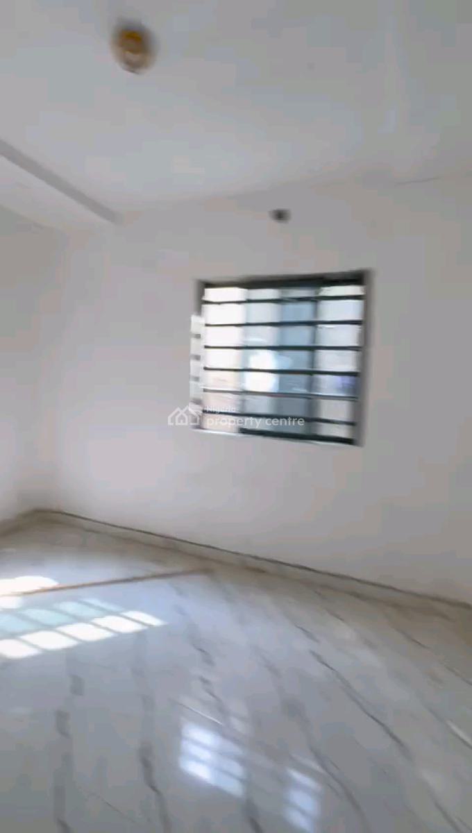 Relatively New and Spacious Miniflat, Groundfloor with 1toilet, Off Market Street, Shomolu, Lagos, Mini Flat (room and Parlour) for Rent