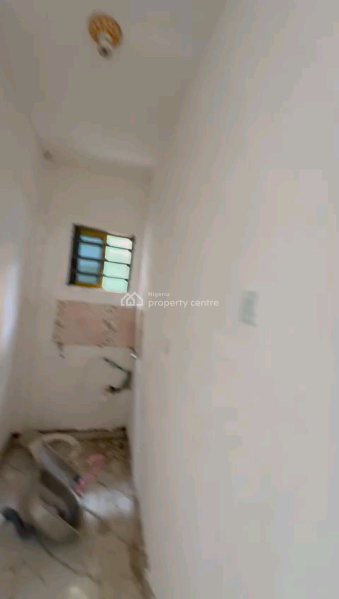 Relatively New and Spacious Miniflat, Groundfloor with 1toilet, Off Market Street, Shomolu, Lagos, Mini Flat (room and Parlour) for Rent