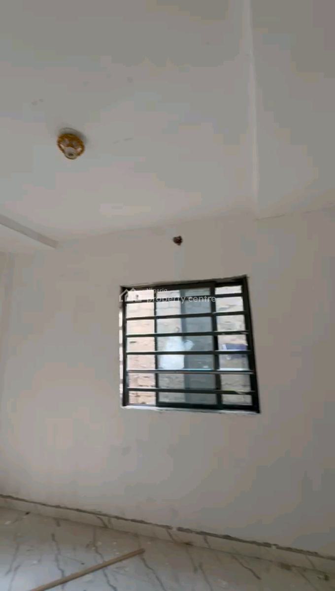 Relatively New and Spacious Miniflat, Groundfloor with 1toilet, Off Market Street, Shomolu, Lagos, Mini Flat (room and Parlour) for Rent