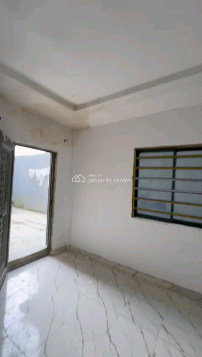 Relatively New and Spacious Miniflat, Groundfloor with 1toilet, Off Market Street, Shomolu, Lagos, Mini Flat (room and Parlour) for Rent