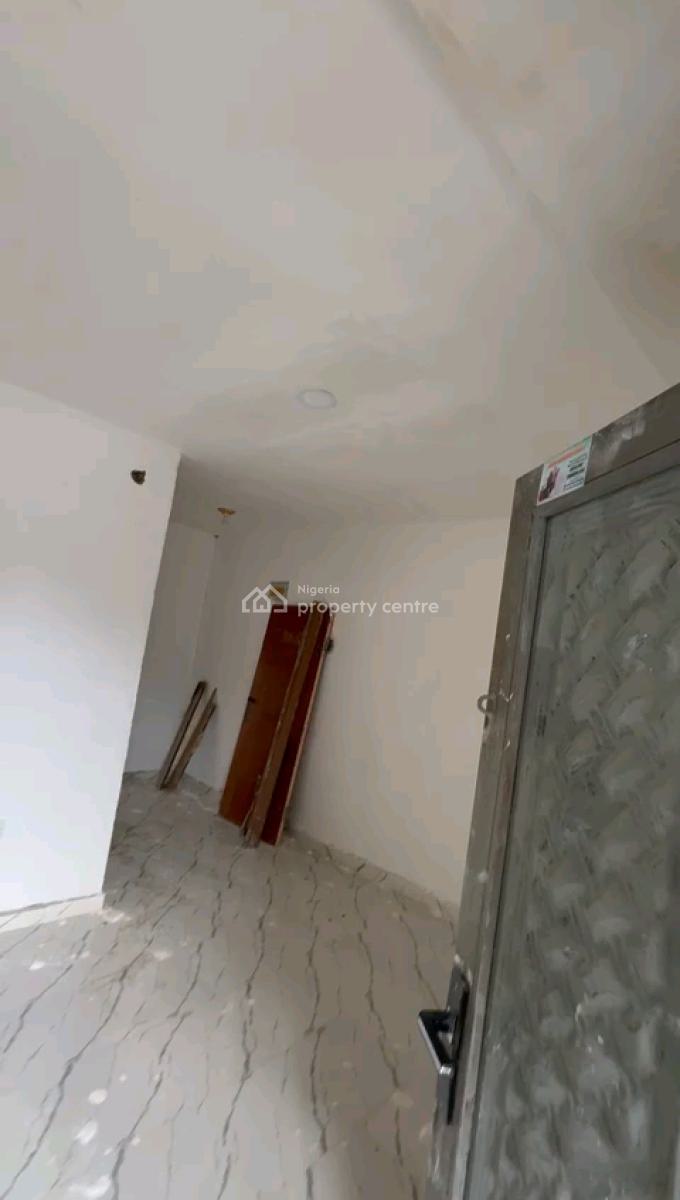 Relatively New and Spacious Miniflat, Groundfloor with 1toilet, Off Market Street, Shomolu, Lagos, Mini Flat (room and Parlour) for Rent