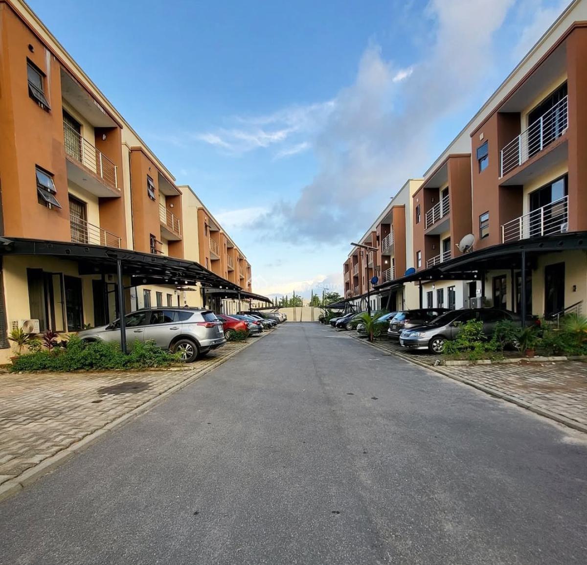 4 Bedrooms Townhouse + Bq, By Cedar Crest Hospital, Apo, Abuja, Terraced Duplex for Sale