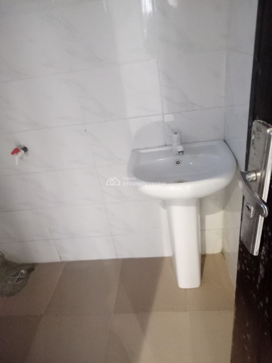 Lovely 2 Bedroom Flat with Wardrobe and Spacious Kitchen, Akowonjo, Alimosho, Lagos, Flat / Apartment for Rent